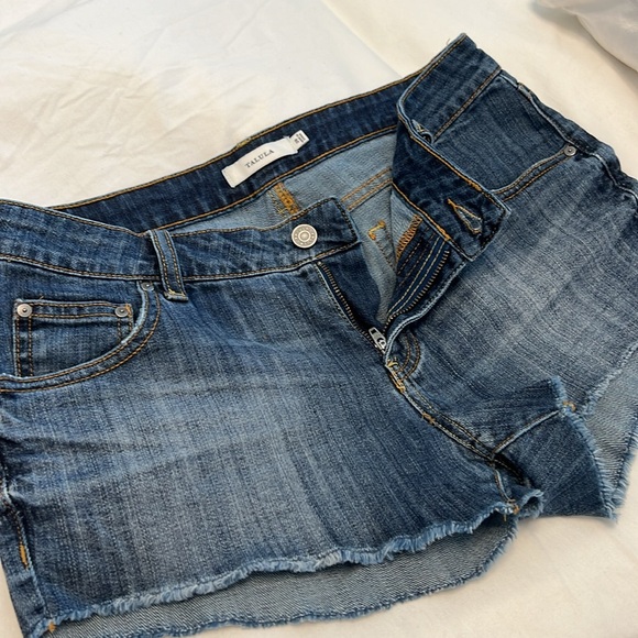 Aritzia (Talula) Denim Shorts - Picture 2 of 5